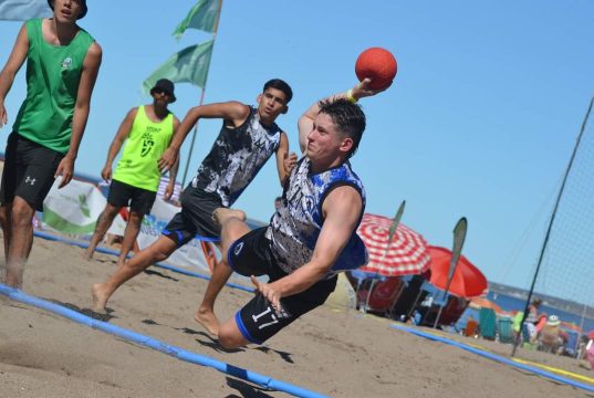 El Circuito Patagónico de Beach Handball vuelve a Las Grutas con su tercera fecha