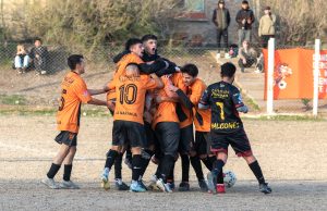 Las Grutas venció a Halcones y mantiene viva la ilusión