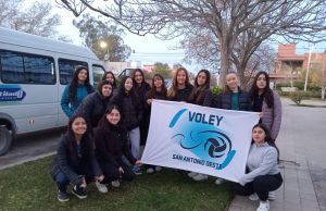 La Sub16 y Sub18 de la Escuela de Vóley avanzaron a semifinales de Liga de la Comarca