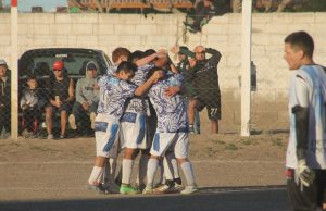 Ferro sumó de a 3 y mantiene la esperanza