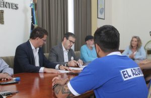 Ferro hará uso, mantenimiento y puesta en valor de las canchas del Paseo Ferroviario