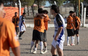 Las Grutas venció al Saca y se metió en semifinales