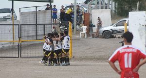 Talleres eliminó a Independiente y espera en la final