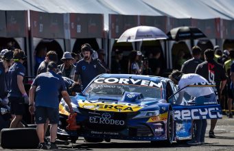 Manu Urcera se subió al podio y se acercó a la cima del campeonato