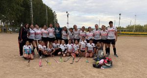 El Club Las Grutas inició nuevamente su participación en la Liga del Valle Medio de hockey seven