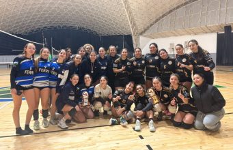 Defensores del Golfo se consagró campeón del Torneo Femenino de Vóley en Las Grutas