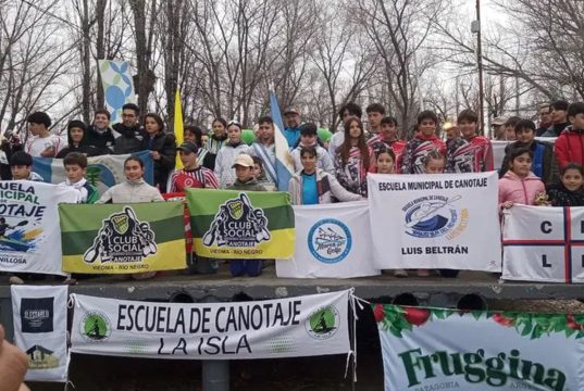 Canotaje: palistas sanantonienses se destacaron en Villa Regina