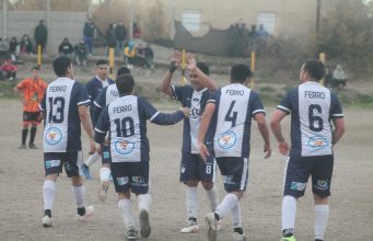 Ferro reaccionó y le dio vuelta el partido a Las Grutas
