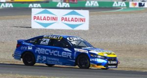 Manu Urcera cerró la 8va fecha del TN con una remontada que le valió el premio al Piloto del Día