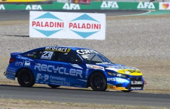 Manu Urcera cerró la 8va fecha del TN con una remontada que le valió el premio al Piloto del Día