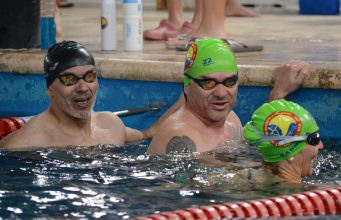 El torneo de Posta Americana en San Antonio reunió a 129 nadadores y nadadoras