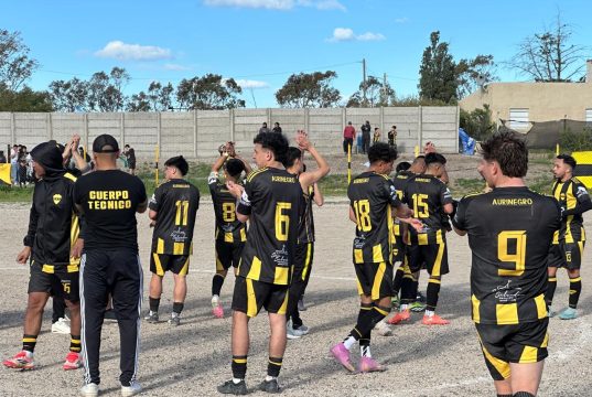 Talleres no pudo de local con Villalonga